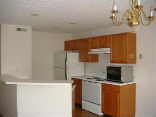 5th image of 1522 Sycamore Commons Dr