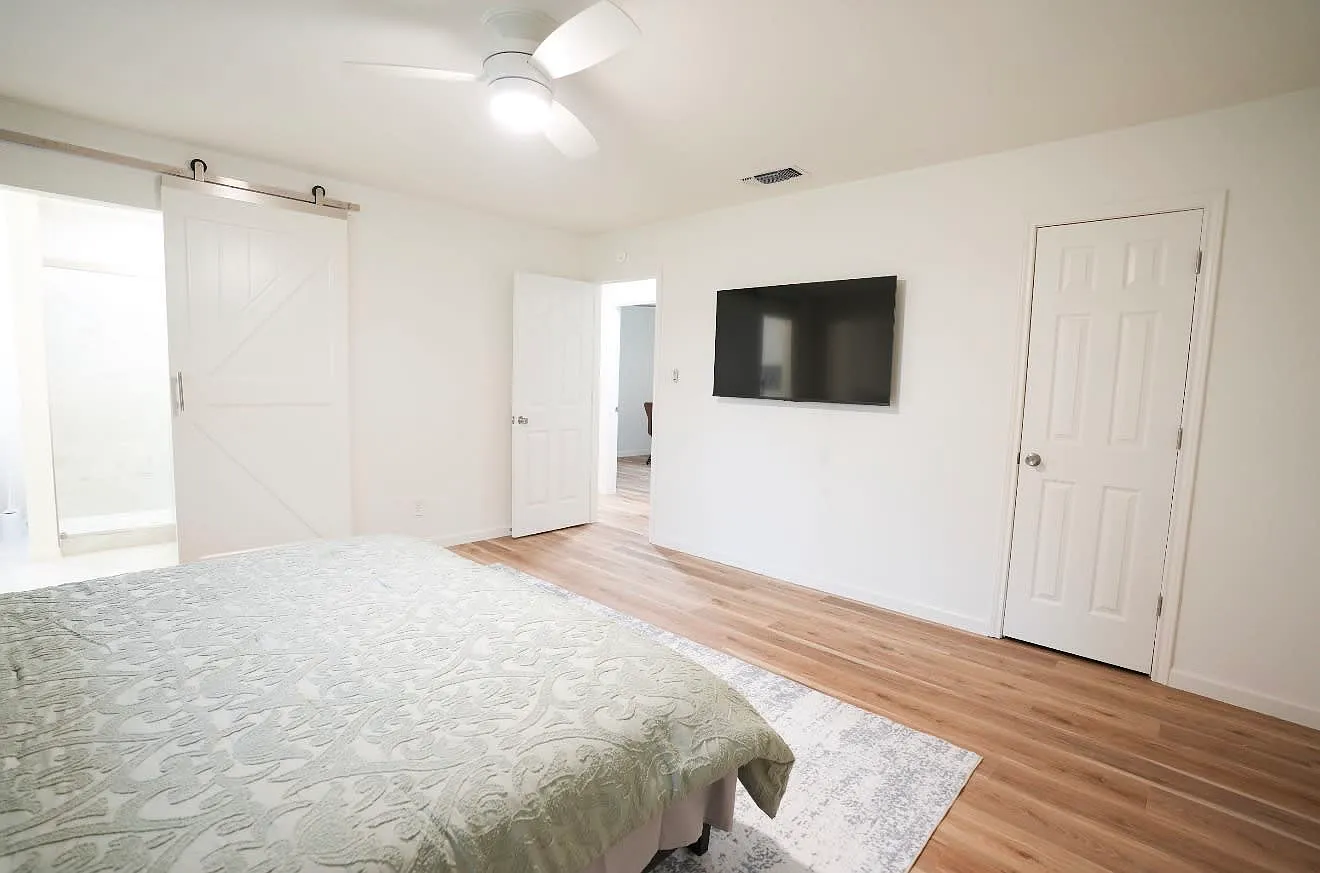 3 bed, $3,750 — Photo 3