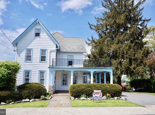 37 W Broad St, Elizabethville, PA 17023