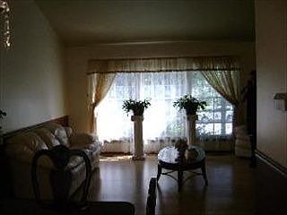3rd image of 2044 Pennsbury Ln