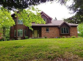 8685 Old Mill Run Rd, Angola, NY 14006