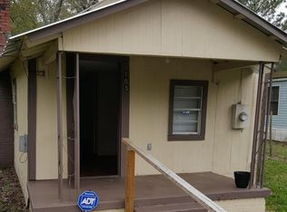 105 Railroad St, Omega, GA 31775