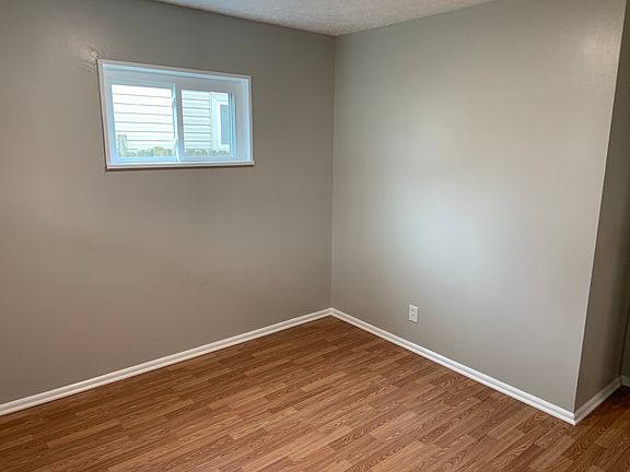 5th image of 1764 Sheffield Dr
