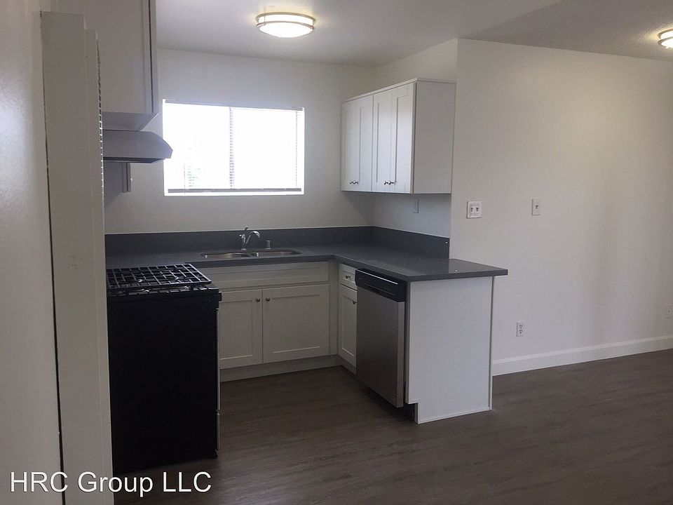 1st image of 14329 Haynes St APT 4