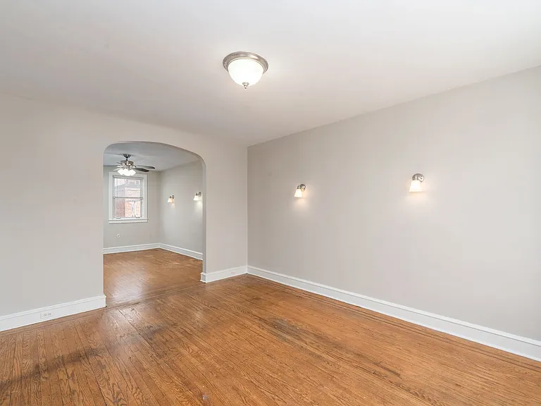 4244 Shamrock Ave — Photo 8