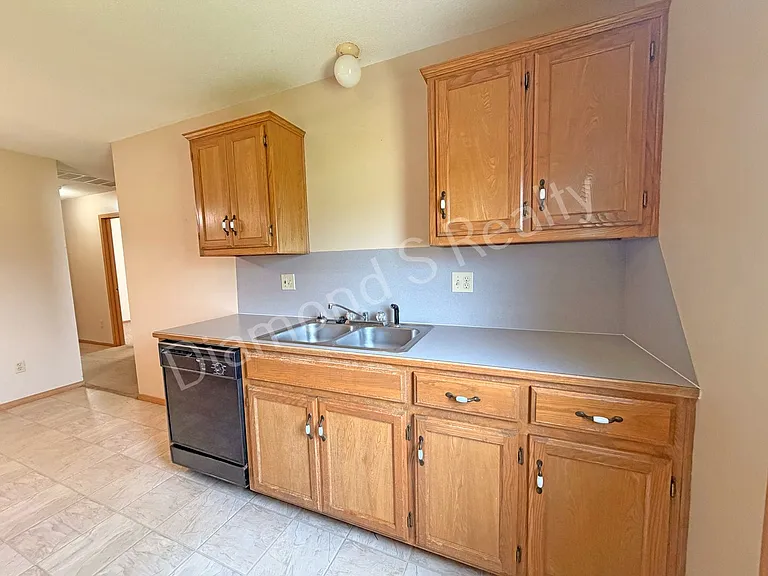 1446 / 1448 W Rainey Duplex — Photo 19