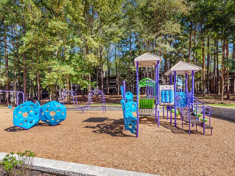 HillRock Estates — Photo 20