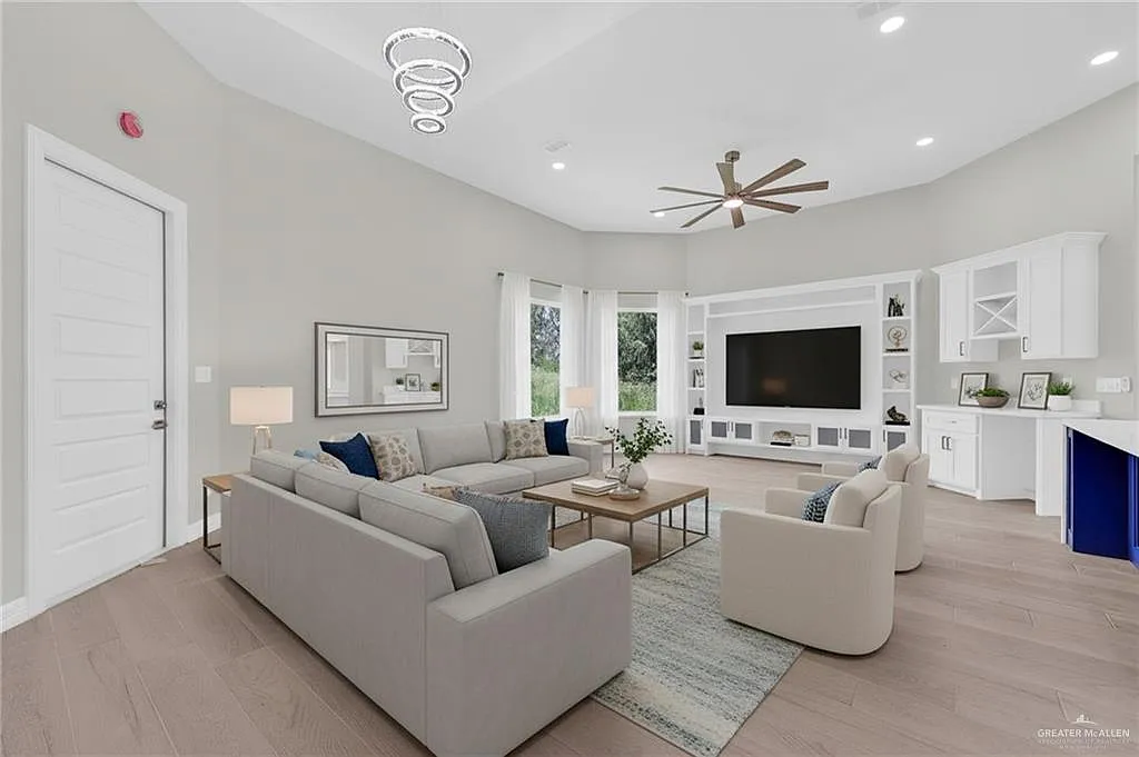 3 bed, 2.5 bath, 1658 sqft, $2,250 — Photo 2