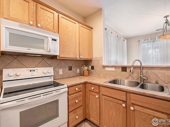 5th image of 3305 Molly Ln