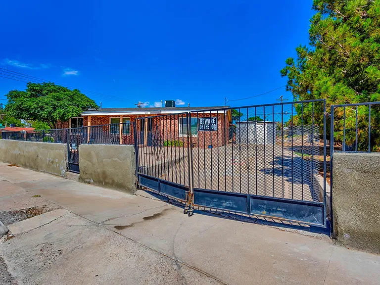 1001 Atwood Dr — Photo 33