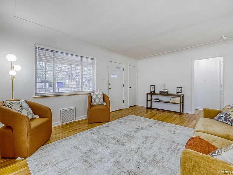 1600 Xanthia St — Photo 7