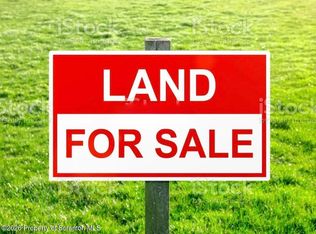 20 Little Beach Lake Rd, Beach Lake, PA 18405