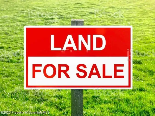 20 Little Beach Lake Rd, Beach Lake, PA 18405