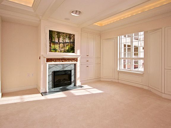 2nd image of 1 Towers Park Ln APT 916
