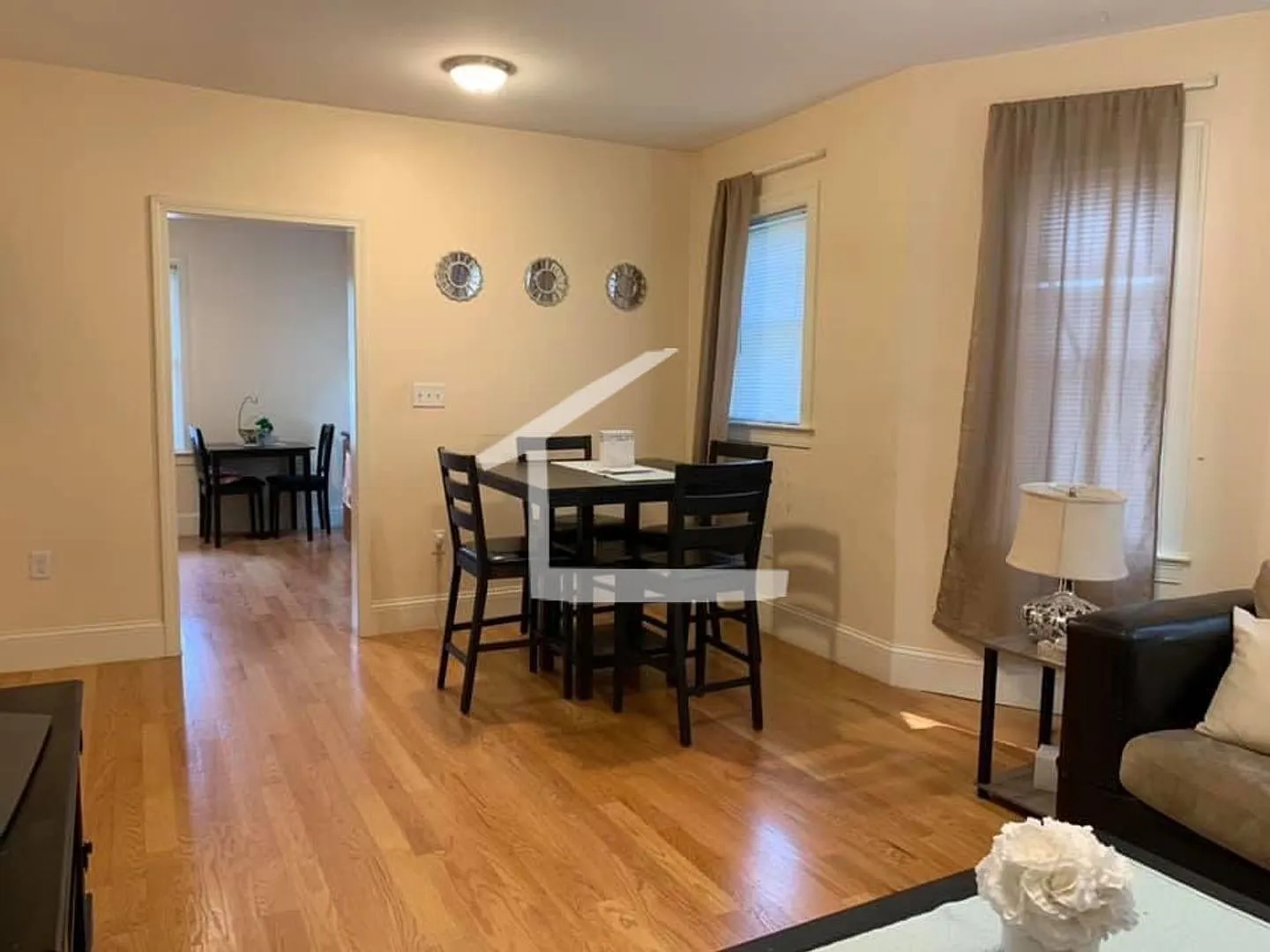 Gorgeous Brighton 3 Bed With Included Parking Available 9/1/26 — Photo 2