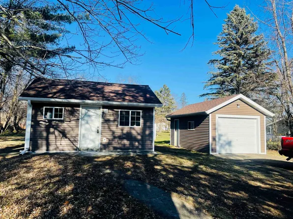 216 W Oak St, Baraboo, WI 53913
