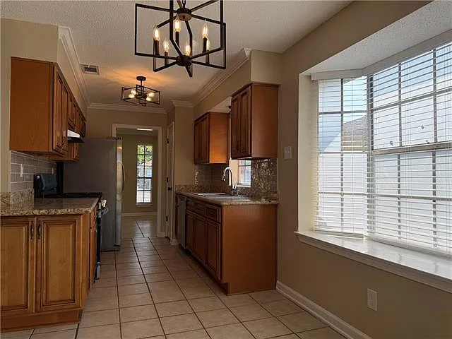 7820 Windward Ct — Photo 5
