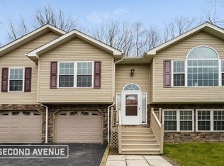 179 Edgewater Dr, Monaca, PA 15061