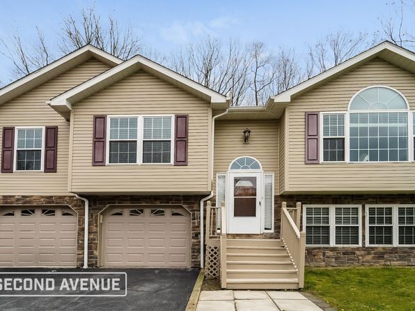 179 Edgewater Dr, Monaca, PA 15061