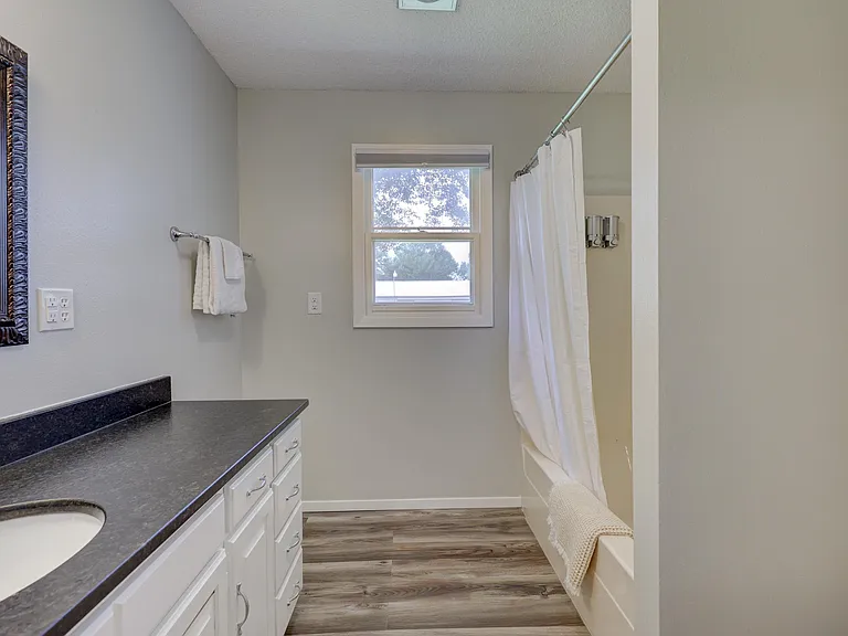 1116 Roosevelt Ave — Photo 4