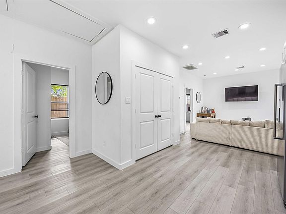 2nd image of 8614 Peachtree St #A
