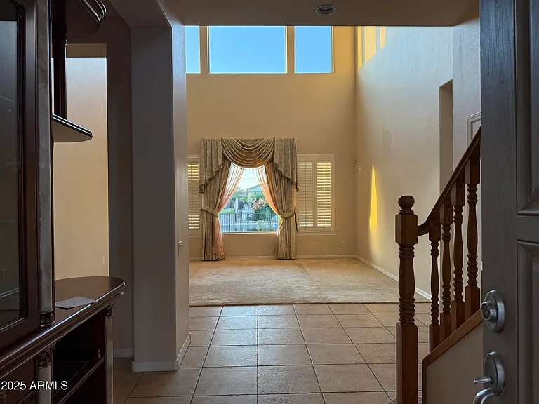 642 E Torrey Pines Pl — Photo 10