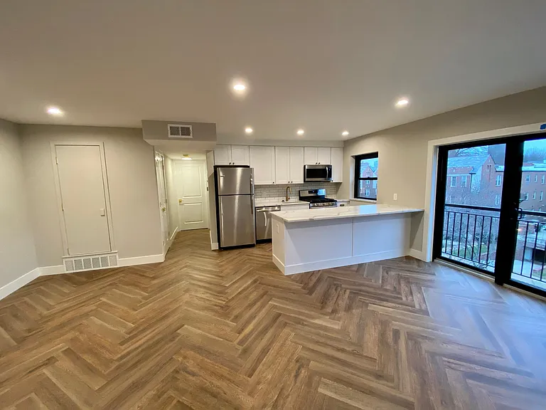 7548 Parkdale Ave #3B — Photo 1