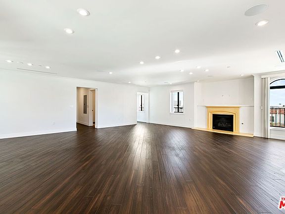 4th image of 1211 9th St Unit 300