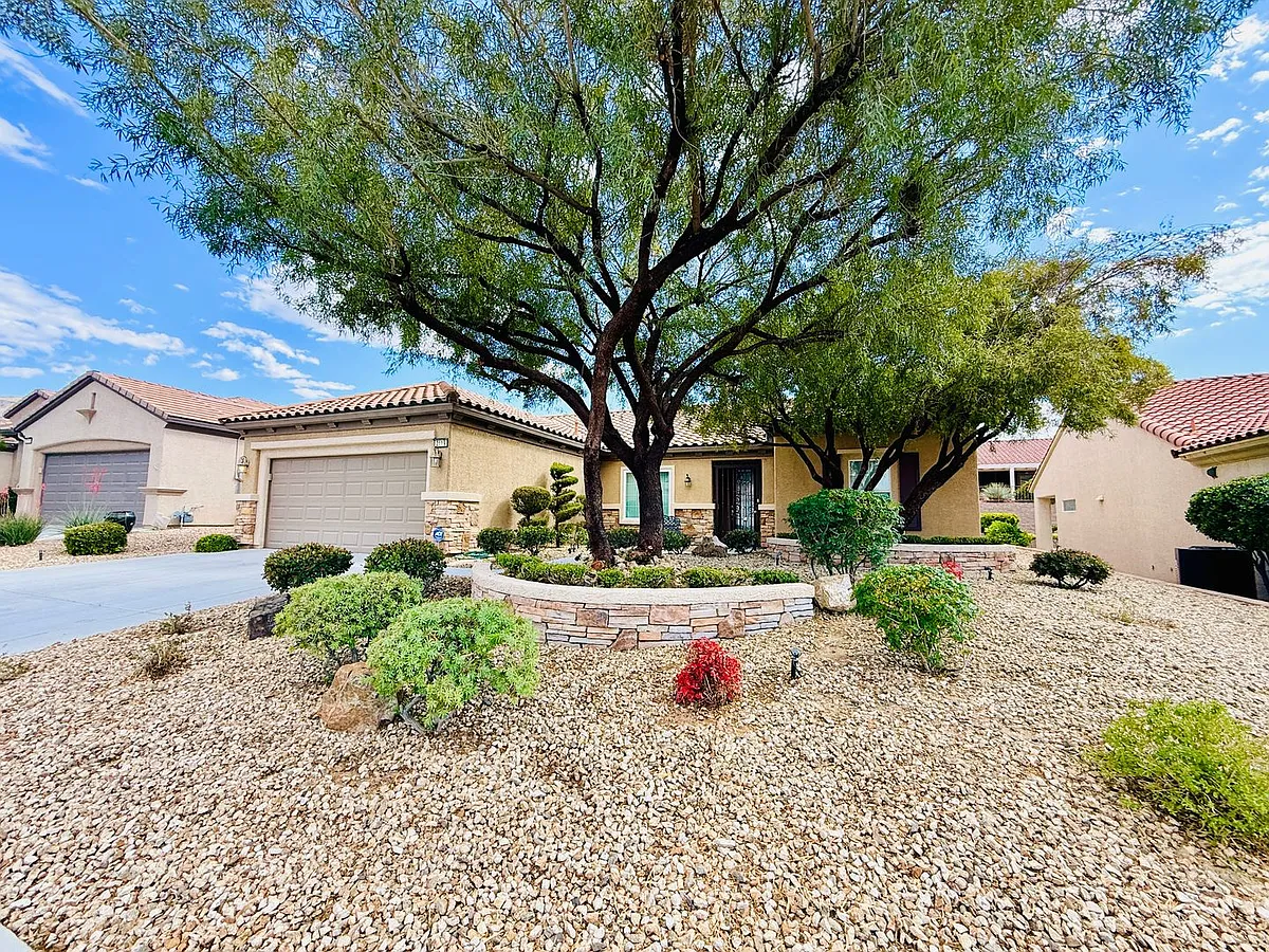 Building Photo - 2119 Gunnison Pl