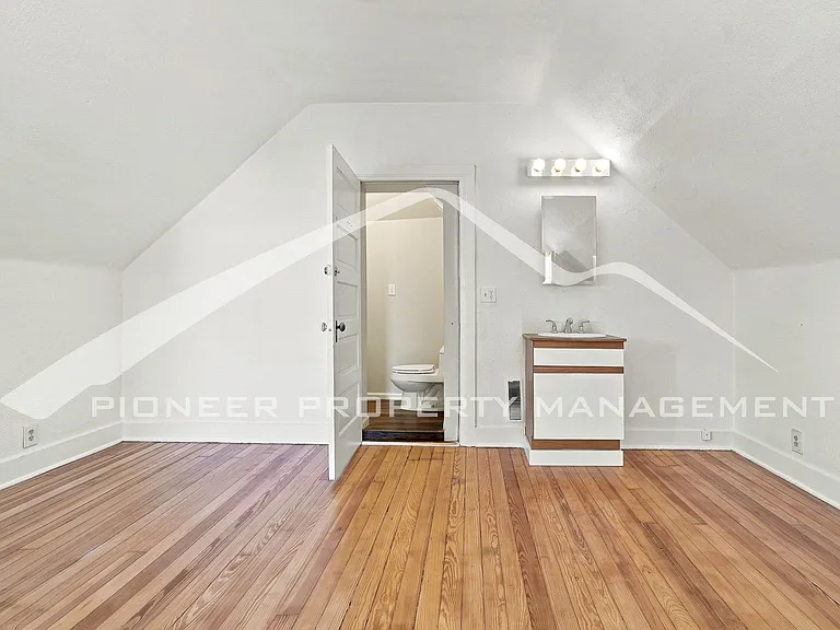 2503 Benton St — Photo 16