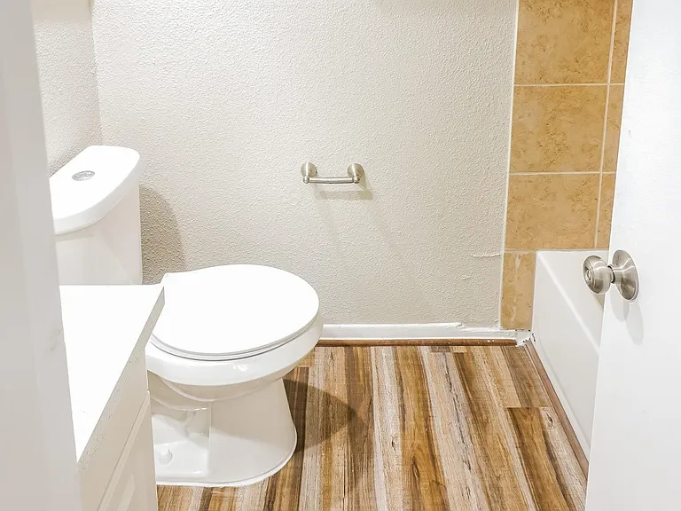 22831 Capitol Landing Ln — Photo 10