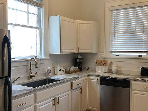 4th image of 2509 Price St