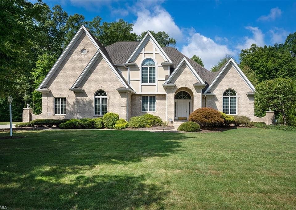1st image of 1085 Pallette Dr NE