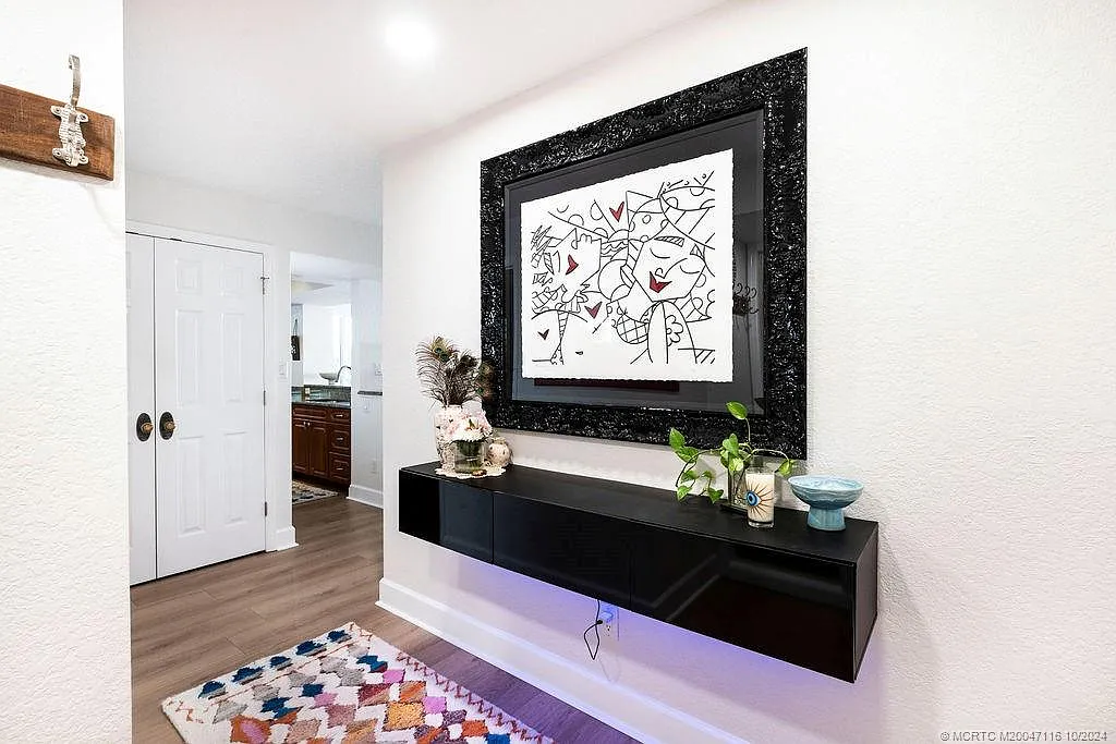 2 bed, 1350 sqft, $7,750 — Photo 2