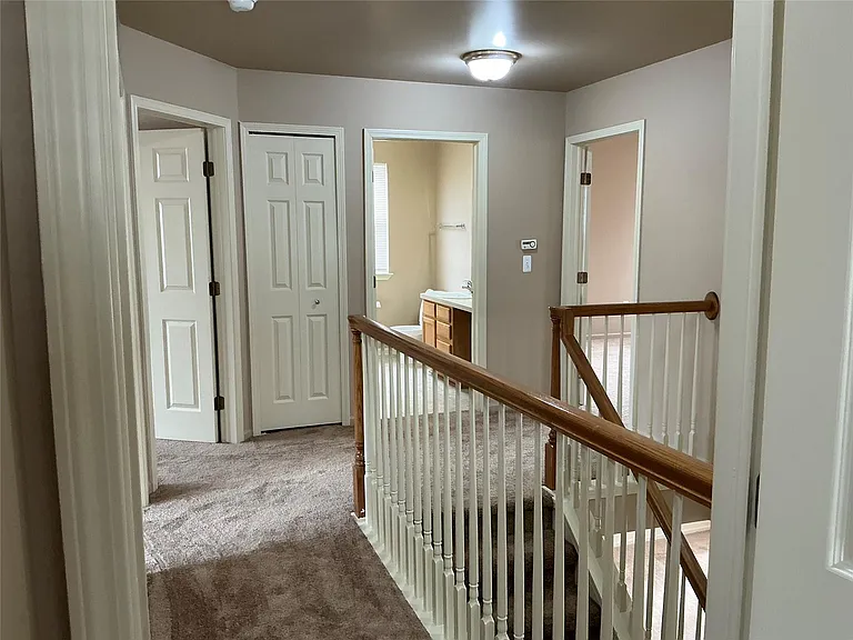 48161 Nottinghill Ln — Photo 48
