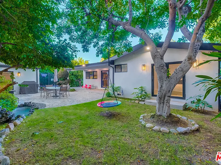 5715 Corteen Pl — Photo 23