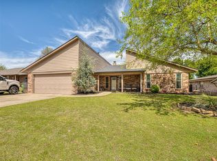 621 Park Dr, Yukon, OK 73099