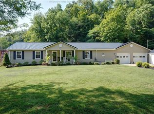 909 Green Valley Dr, Saint Albans, WV 25177