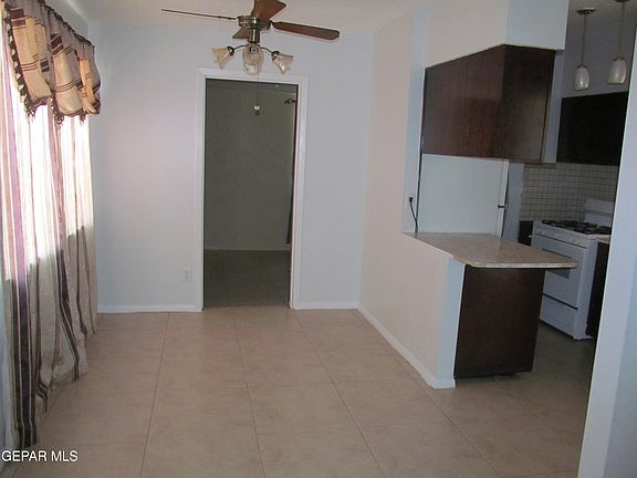 4th image of 7902 Parral Dr