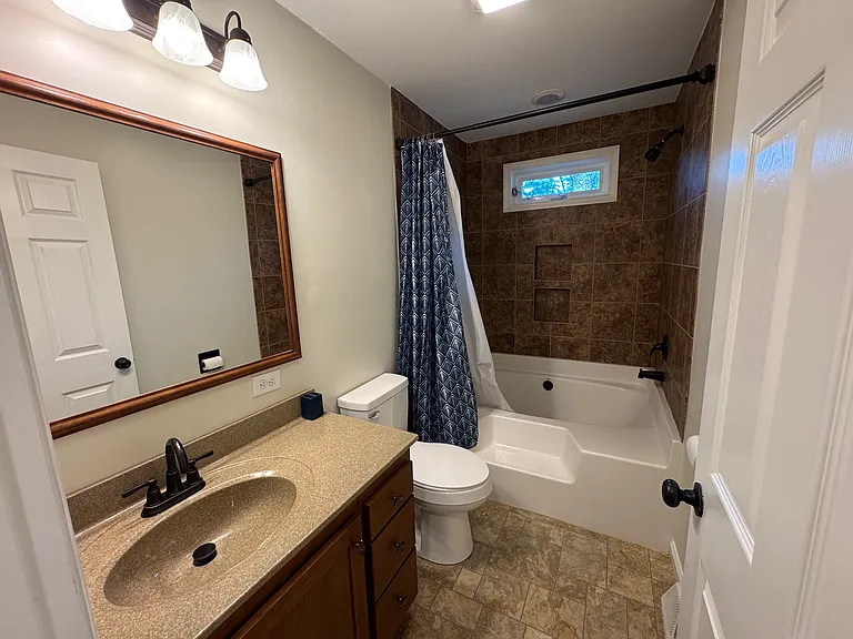 2094 Fieldcrest Dr — Photo 11