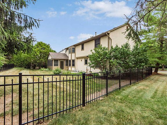 2nd image of 5691 Chatterfield Dr