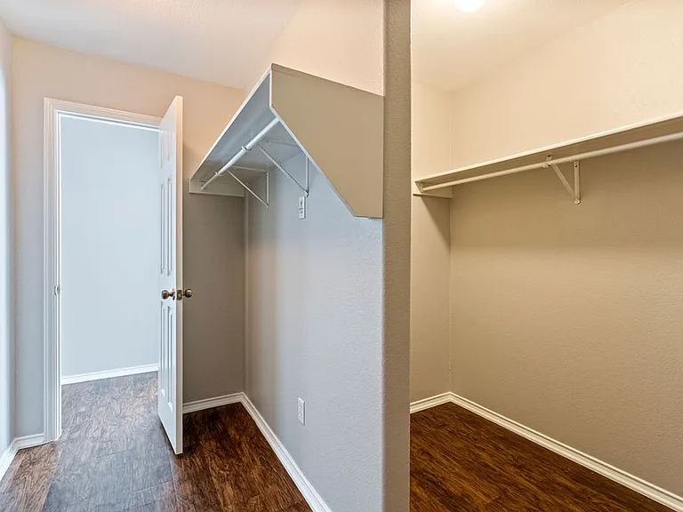 1209 Apollo Cir — Photo 21