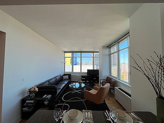 5th image of 1510 Lexington Ave Ph J