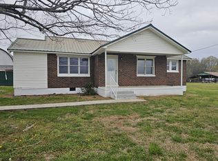 189 Bellview Rd, Taft, TN 38488