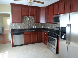 664 Asbury St, Saint Paul, MN 55104