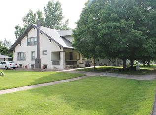 207 W Jayne St, Lone Tree, IA 52755