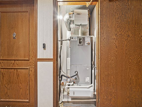 5th image of 6400 N Cicero Ave APT 315