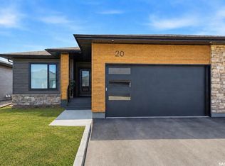 515 Delainey Rd #20, Saskatoon, SK S7V0N4
