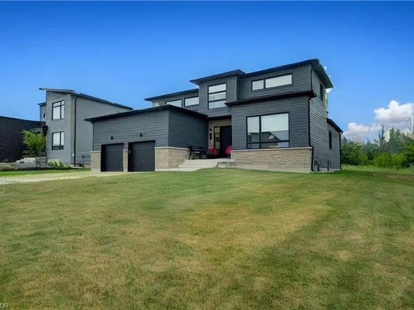 121 Sladden Ct, The Blue Mountains, ON N0H 2P0