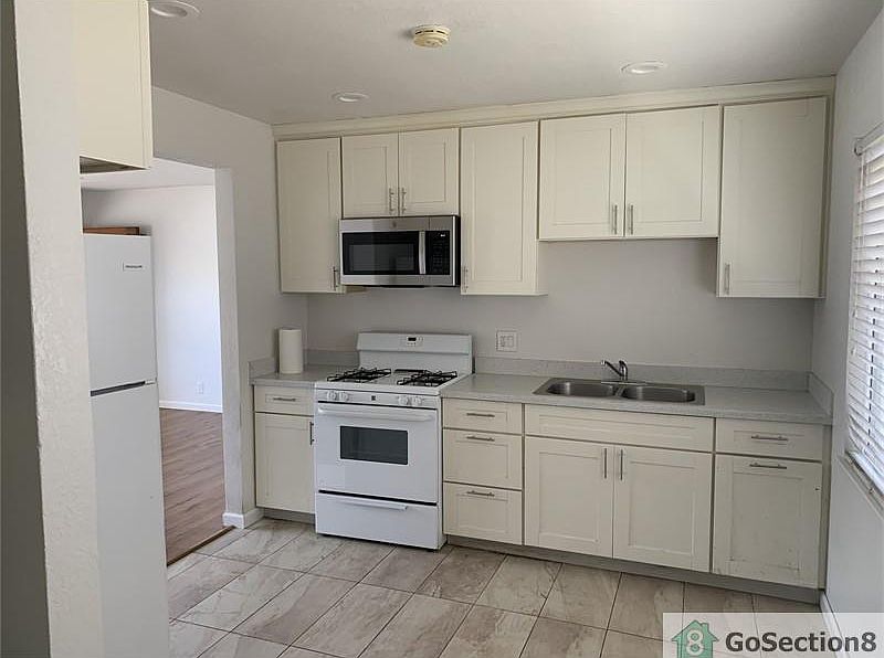 1st image of 211 N 25th St